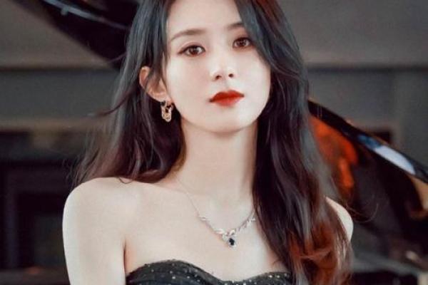 周迅命理解析：揭示她命运中的五行特征与运势起伏
