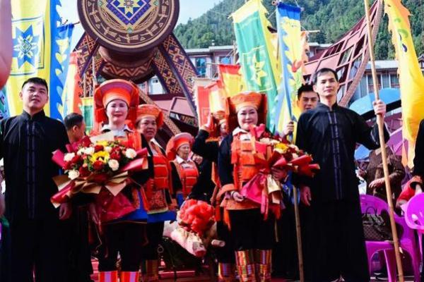 瑶族民俗与节庆：从古至今的文化瑰宝