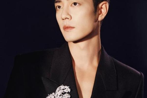 美人尖男生面相：俊朗气质中的独特魅力