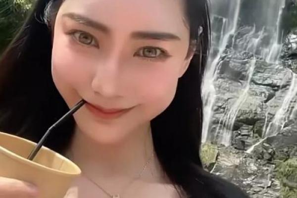 小脸大智慧，颜值爆表的绝美面相