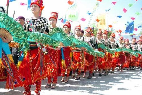 景颇族年节：欢腾的鼓声与神秘的图腾